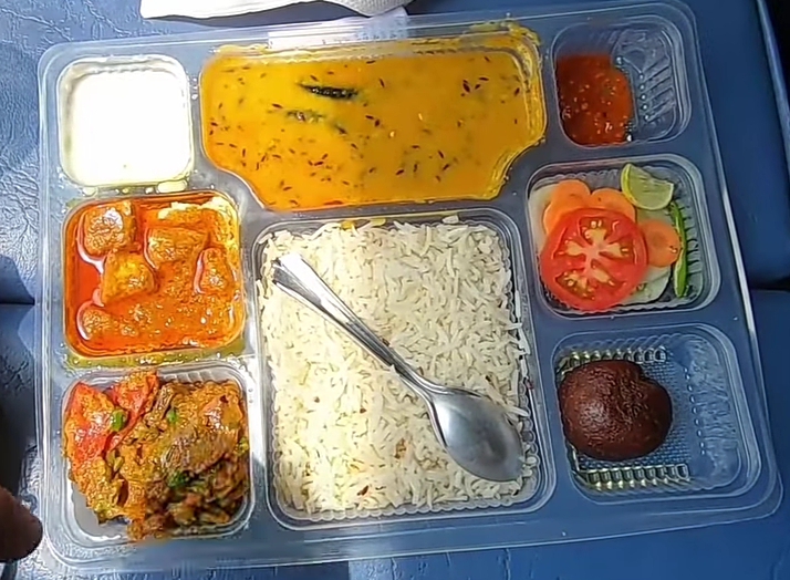 How To Order Best Quality Food In Trains In 2023 ( Online )